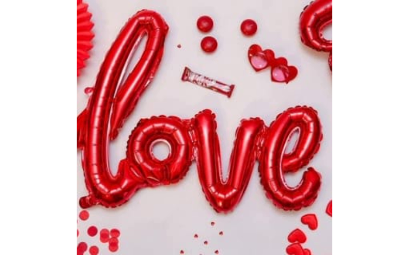 Фольгированный шар надпись  красная "Love"