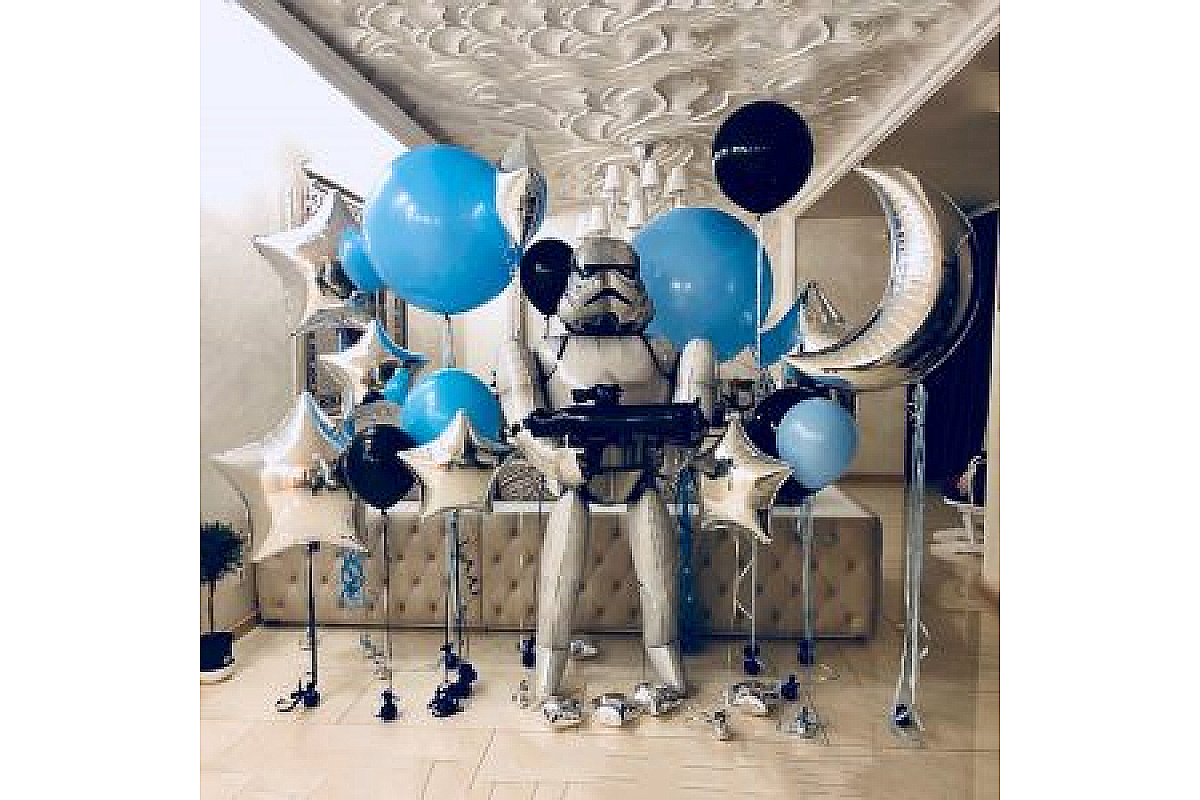 Фото-зона из шаров "Звёздные войны. Штурмовик!"