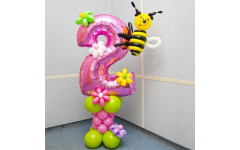 Композиция из шаров "Пчелка с цифрой"