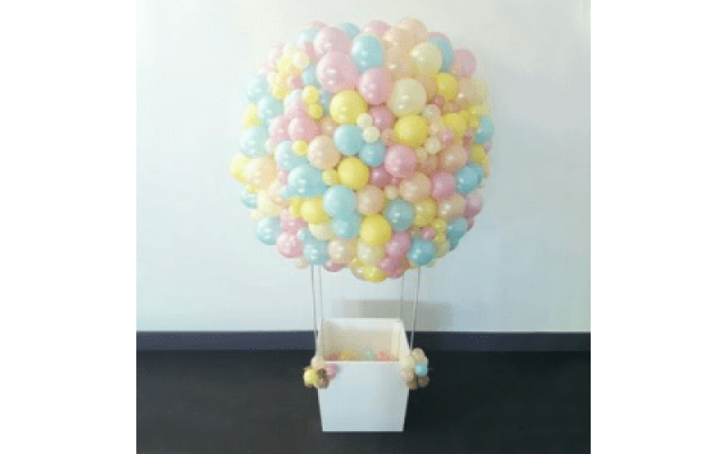 Композиция из шаров "Светлый воздушный шар"
