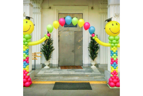 Плетёная арка из шаров" Добро пожаловать. Смайлики"