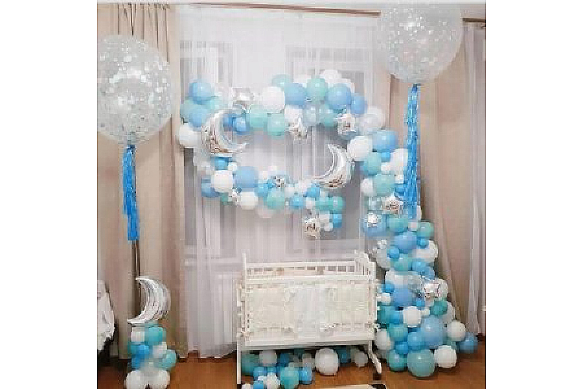 Фото-зона из шаров "На выписку. Ты мой космос"