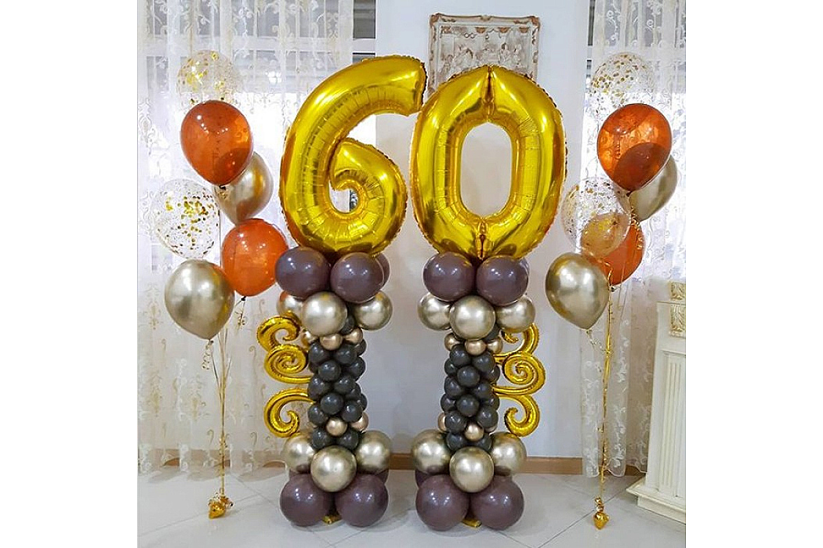 Цифра 60 на стойках бургундия