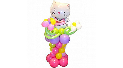 Фигура из шаров «Китти с цветочками»
