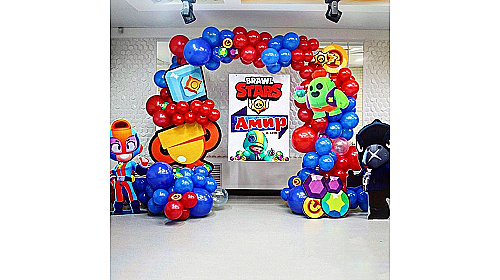 Фотозона "С героями игры" Фотозона "С героями игры"