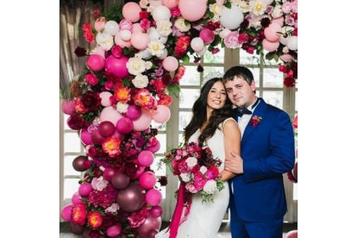 Фото-зона из шаров с цветами, 1 метр.
